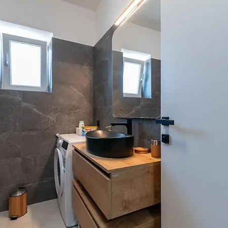 アパート Galeb *